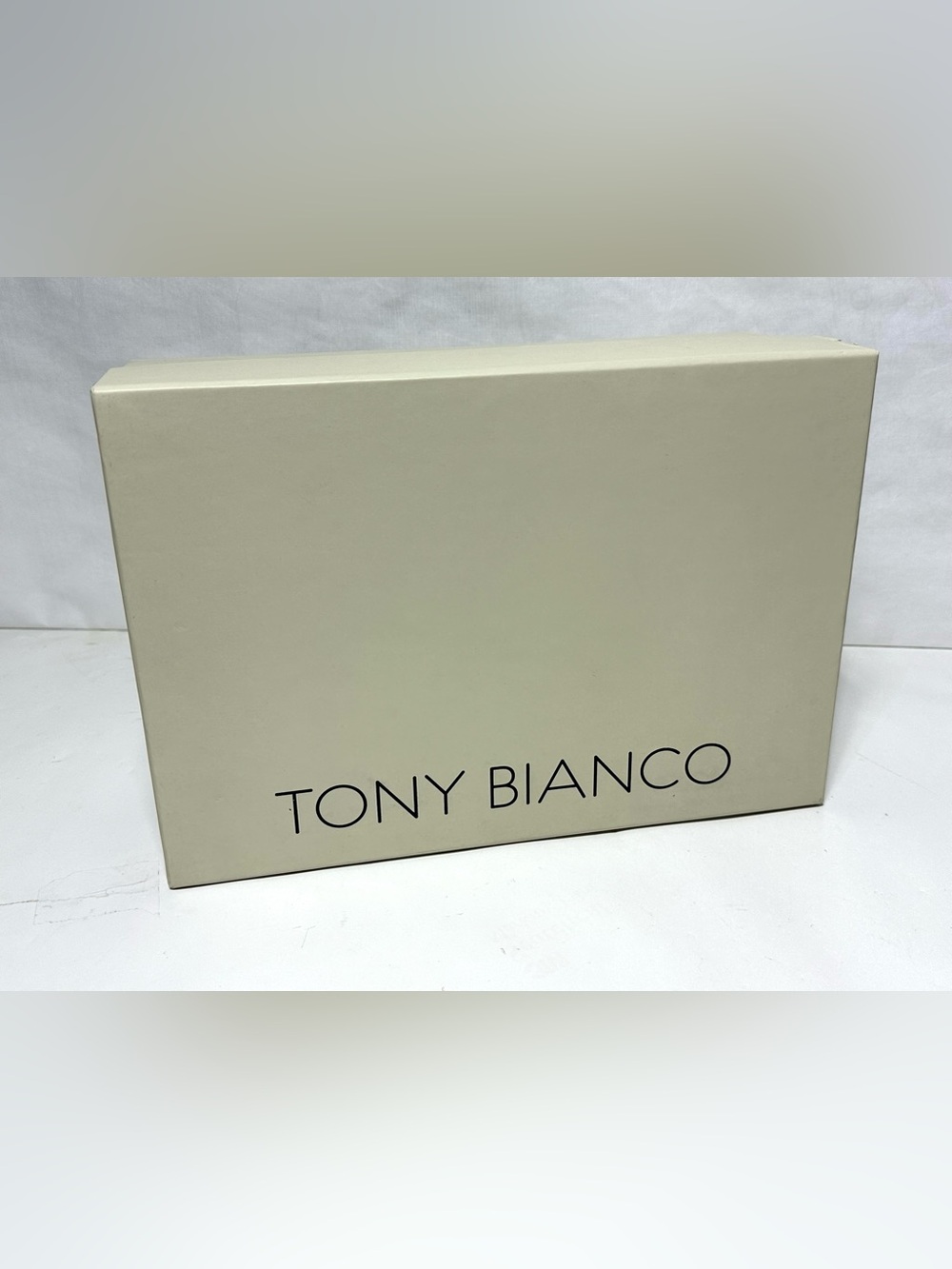 Tony Bianco Cream Shoe Box with Black Logo size 9 - Picture 3 of 11